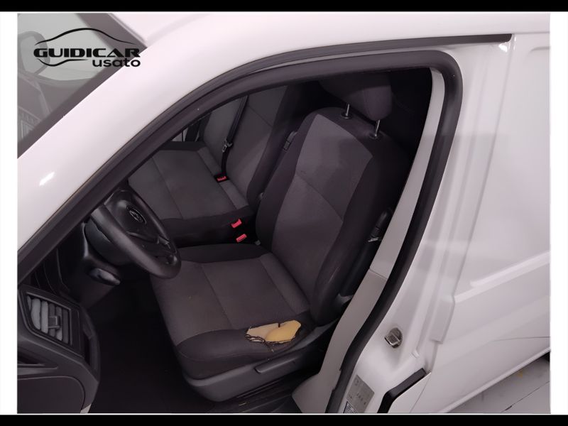 GuidiCar - VOLKSWAGEN INDUSTRIALI Transporter 2018 Transporter - Transporter Van  Business   2.0 TDI 81 kW  ant. man. L1 Usato
